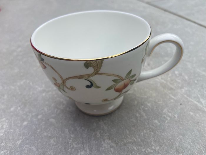 Wedgwood tea set plates and cups Oberon Bone China fine porcelain set New dessert plates tea cups