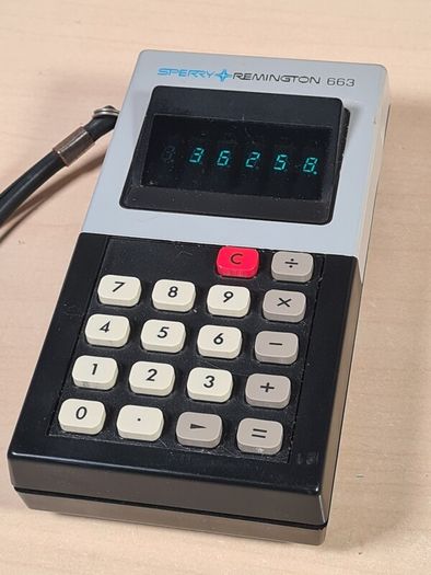Vintage Sperry Remington 663 Electronic Calculator