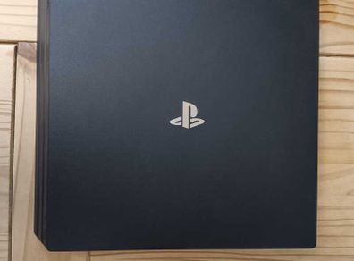 PlayStation 4 Pro 1tb