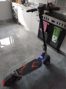 Electric scooter kukirn a1