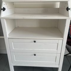 Changing table