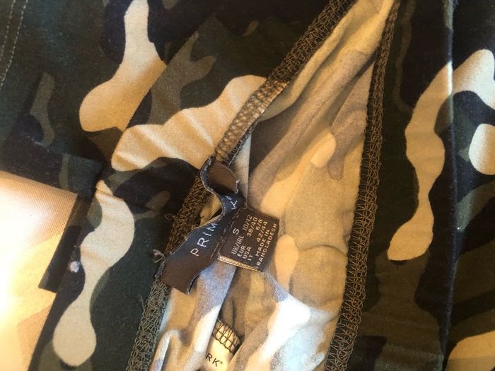 2 x pairs leggings size small