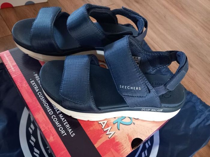 Brand New Skechers Sandals Size UK 36