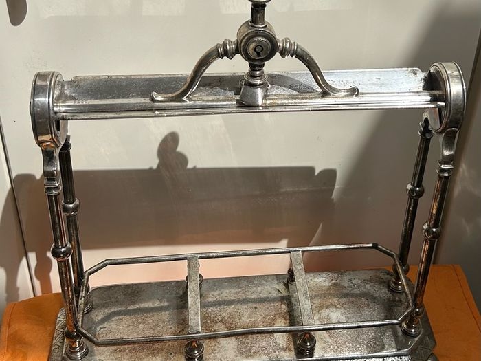 Egans Cork Silver-plated 19th century Tantalus