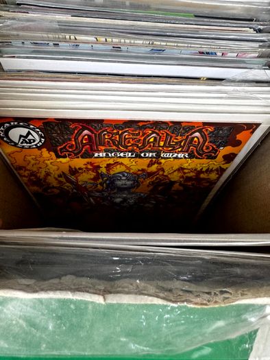 Marvel, DC & Indie Medium Comic Box w 180 comics for Sale