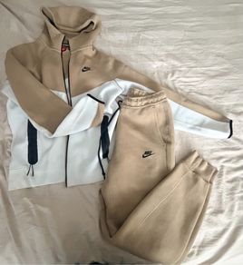 Nike tech fleece set