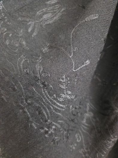 Avoca Black scarf