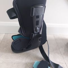 Walker boot size 8 UK, New