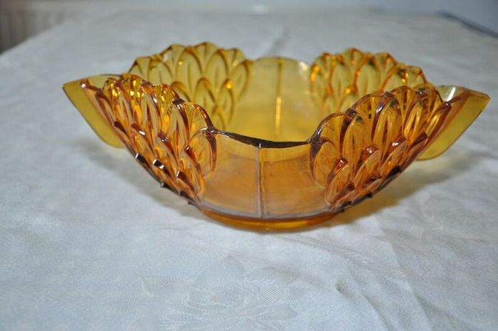 Art deco amber bowl