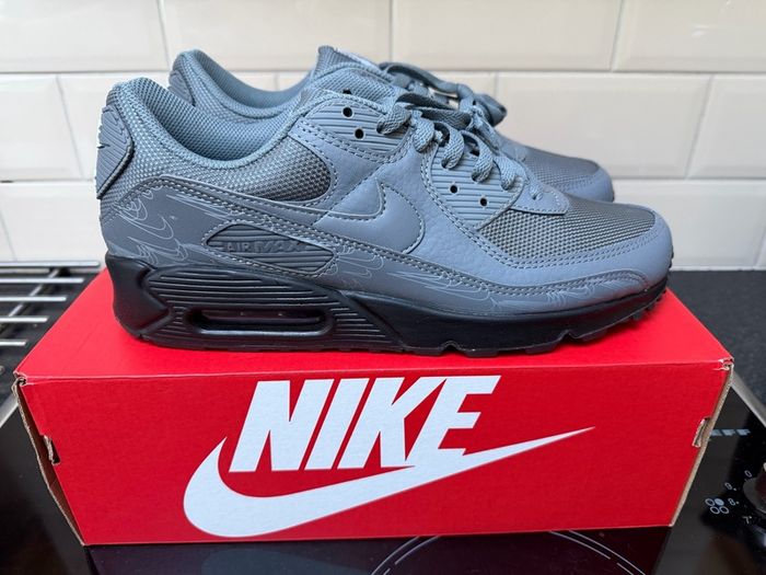 Nike Air Max 90 - Uk10