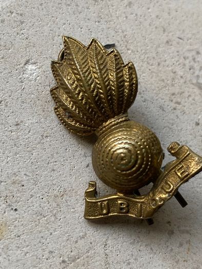 WWII Collar Badge