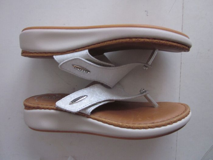 Fly Fot Leather, Touch-Fasten Toe Post Sandals Light Grey S5