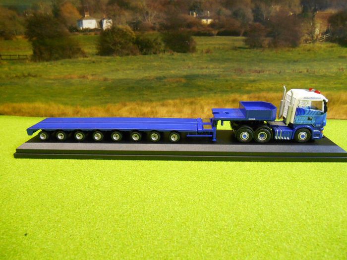 Eddie Stobart plant transporter