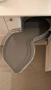 Kitchen corner pull out