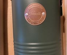 Typhoon Utensils pot.1 Ltr capacity. New. Dark green.