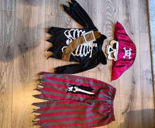 pirate costume