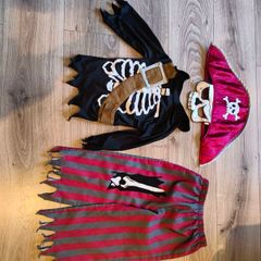pirate costume