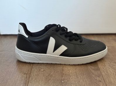 Veja Campo Trainers - Black - Size 8