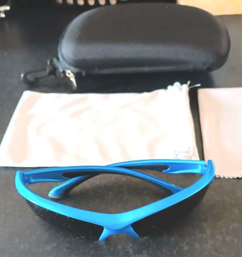 Free pair with these NEW Eclipz sunglasses/hard case dust bag cleaning cloth included