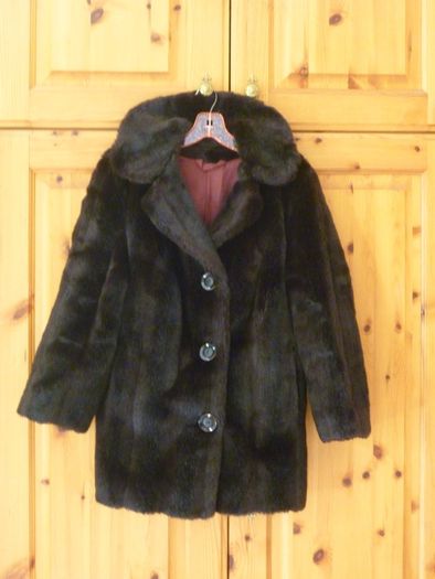 Faux Fur Jacket Coat Medium-Switzers Dublin- Excellent Condition Darkest Brown. LADIES. Beautiful quality.