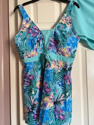 ladies swimsuit