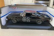 Dodge Charger General Lee Black ! Rare! Maisto scale 1/18