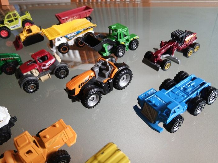 20 Construction And Farm Toy Cars