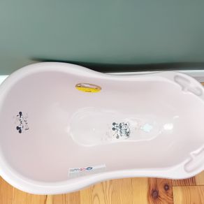 BRAND NEW baby bath , baby pink in colour