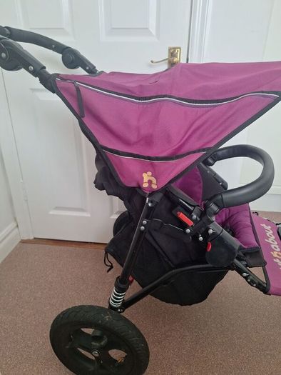 Out n About Nipper in Great Condition. Extras Included