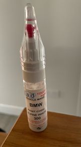BMW touch up paint pen (Alpine White)