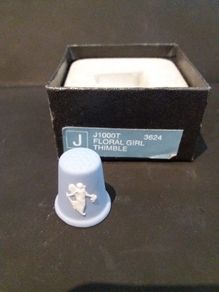 Wedgewood Thimble & Heart box