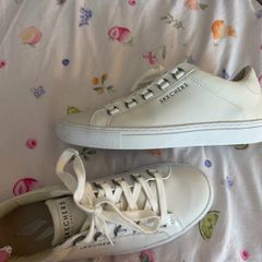 ladies sketchers