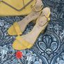 BNWT Yellow heels & matching bag Image 3