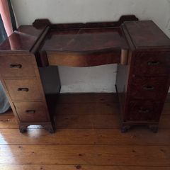 dressing table