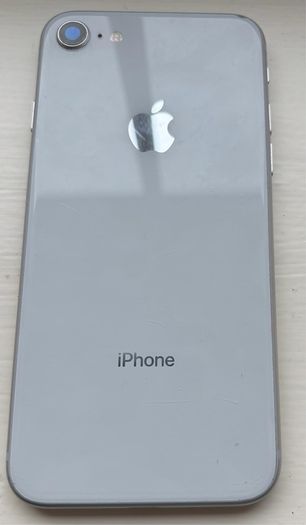 Job lot of 12 phones, 6 phone cases and 6 loose parts