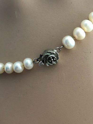 pearl necklace