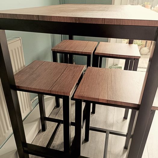 kitchen breakfast bar and stools still available