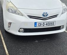Toyota Prius 2013 Alpha Hybrid 7 Seats