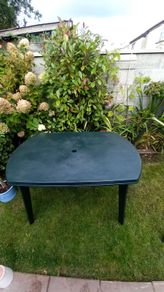 Green   Garden Table