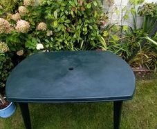 Green   Garden Table