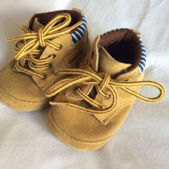 Adorable baby boots by American brand Carters 0 3 6 months)