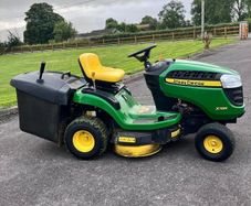 Tractor lawnmower