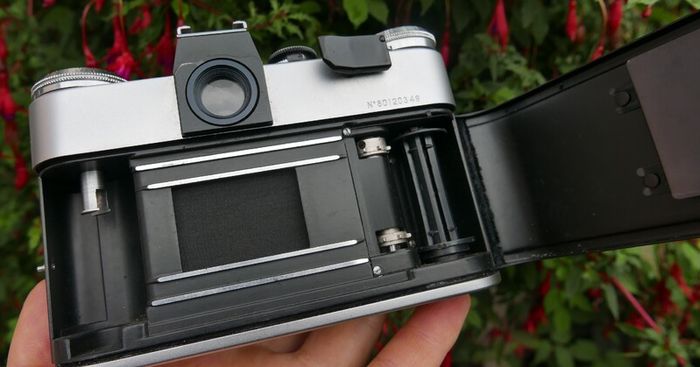 Vintage  Zenit E Point And Shoot Film Camera Silver Tested