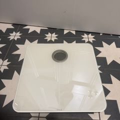 fit bit weighing scales
