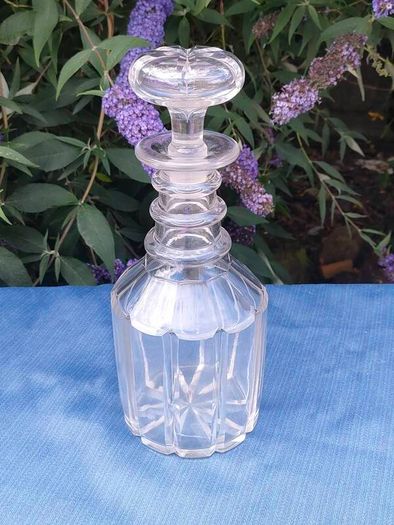 A Pair Georgian lead glass hand blown decanters