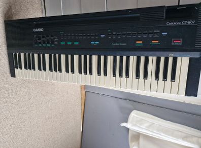 Casio casiotone CT-607 Keyboard