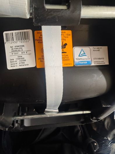Car seat and isofix