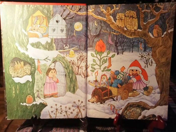 1970.  The Pogles Annual .