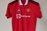 2022 adidas man utd home Size medium ptp 21" in like new condition