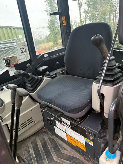 Mini digger